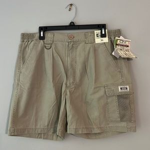 Vintage Global Tracking Legend shorts size 36